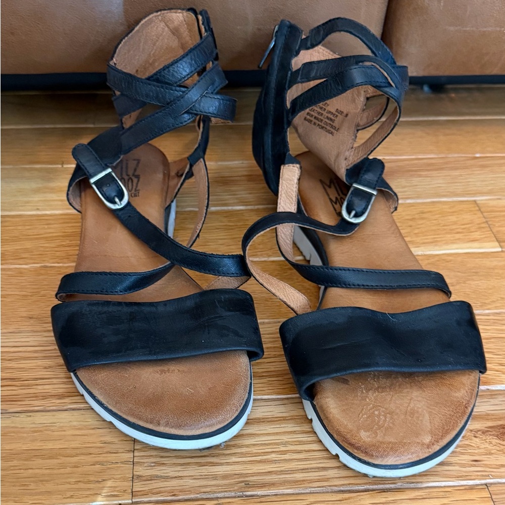 Miz Mooz Black Strappy Shanley Sandals 38 EU